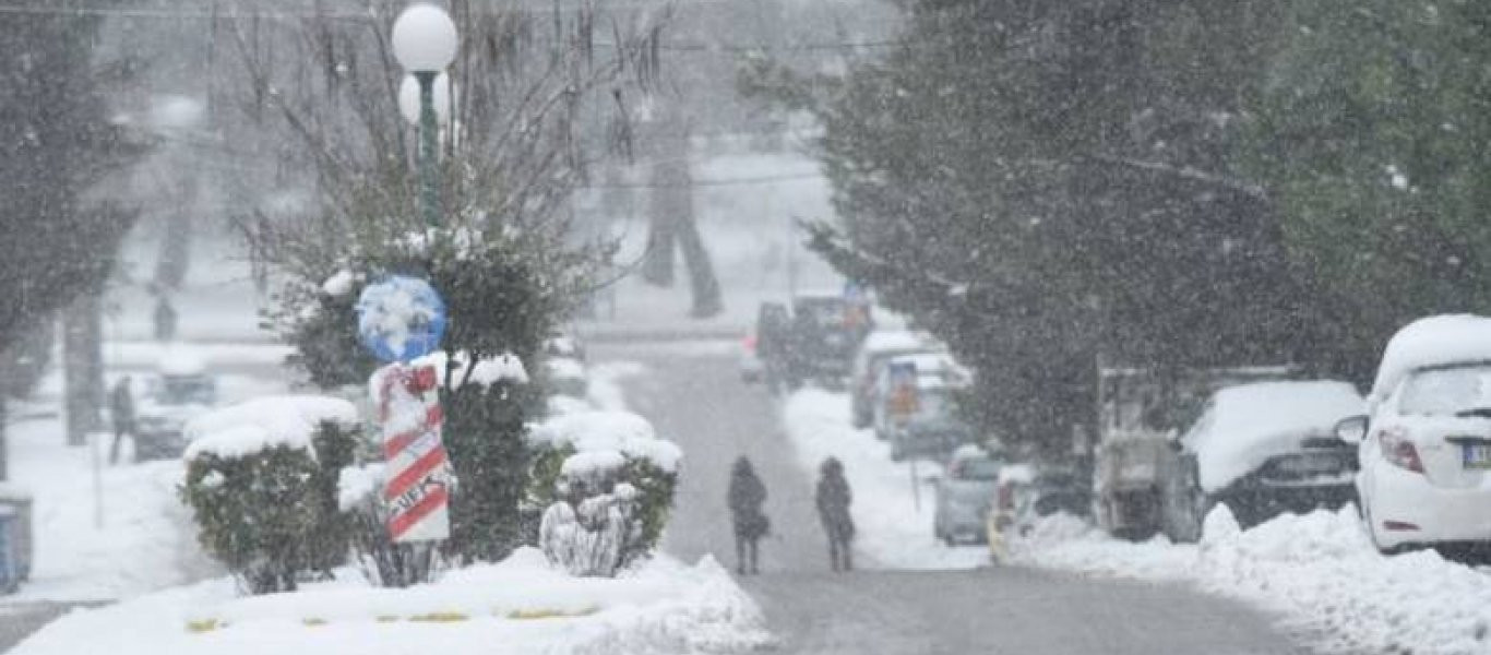 Αχαΐα-Αιτωλοακαρνανία: Προβλήματα από την έντονη χιονόπτωση- Σε ποιους δρόμους χρειάζονται αλυσίδες